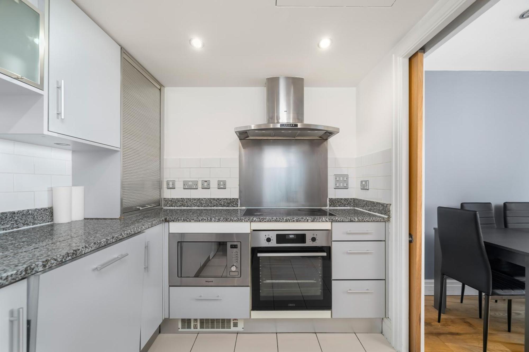Modern Paddington Station 2 Bedroom Apartment London Exterior photo
