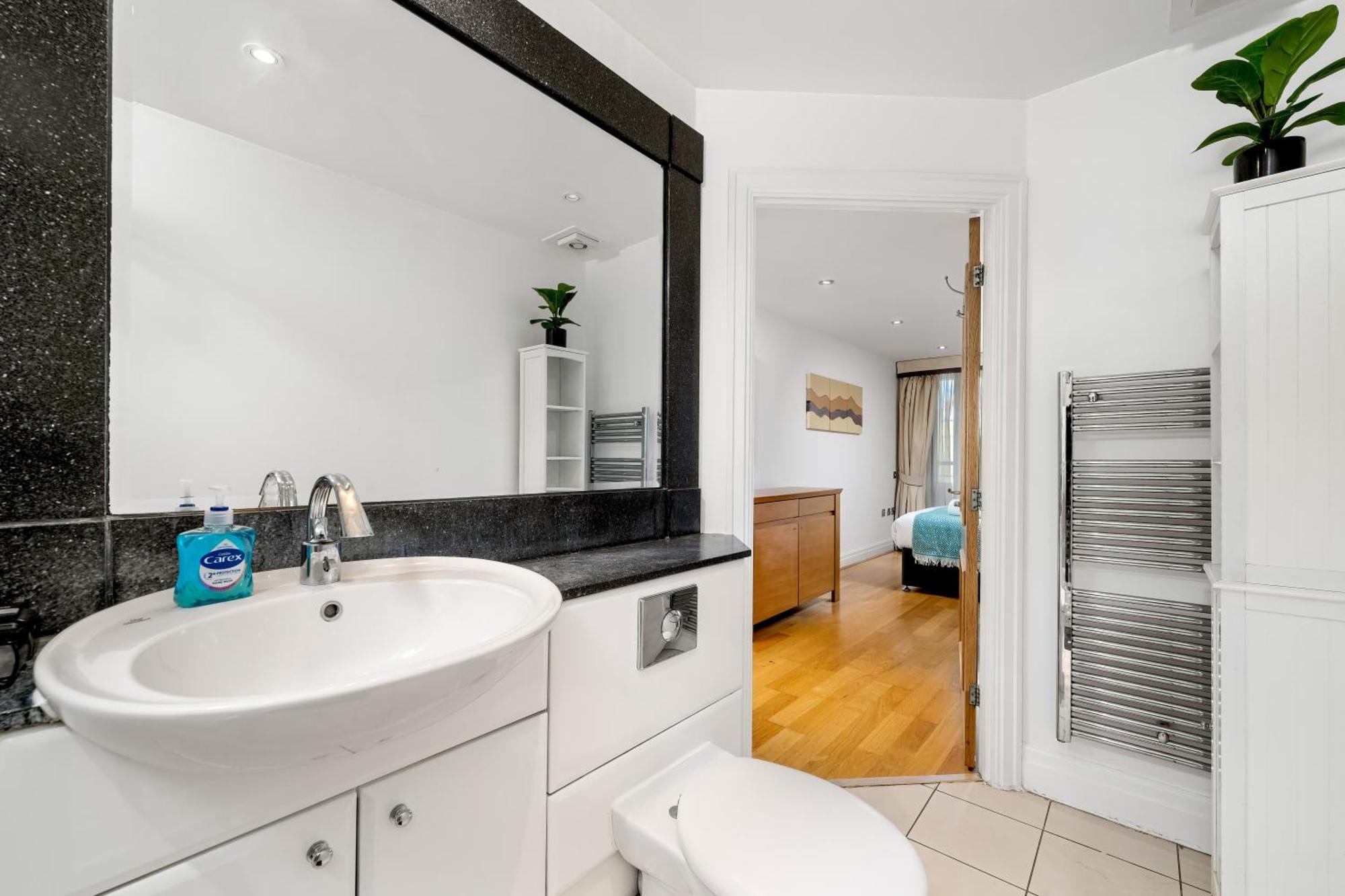 Modern Paddington Station 2 Bedroom Apartment London Exterior photo