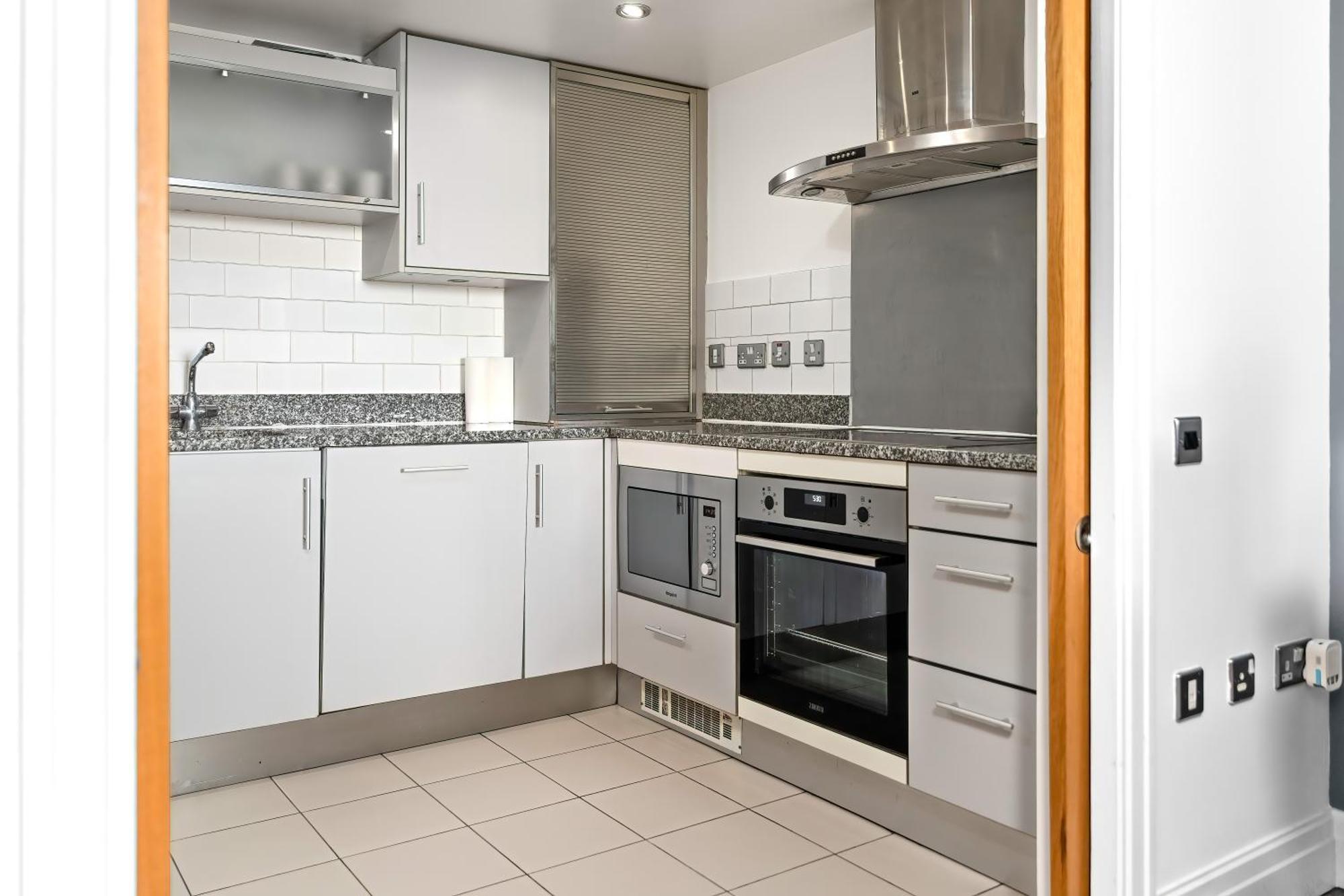 Modern Paddington Station 2 Bedroom Apartment London Exterior photo